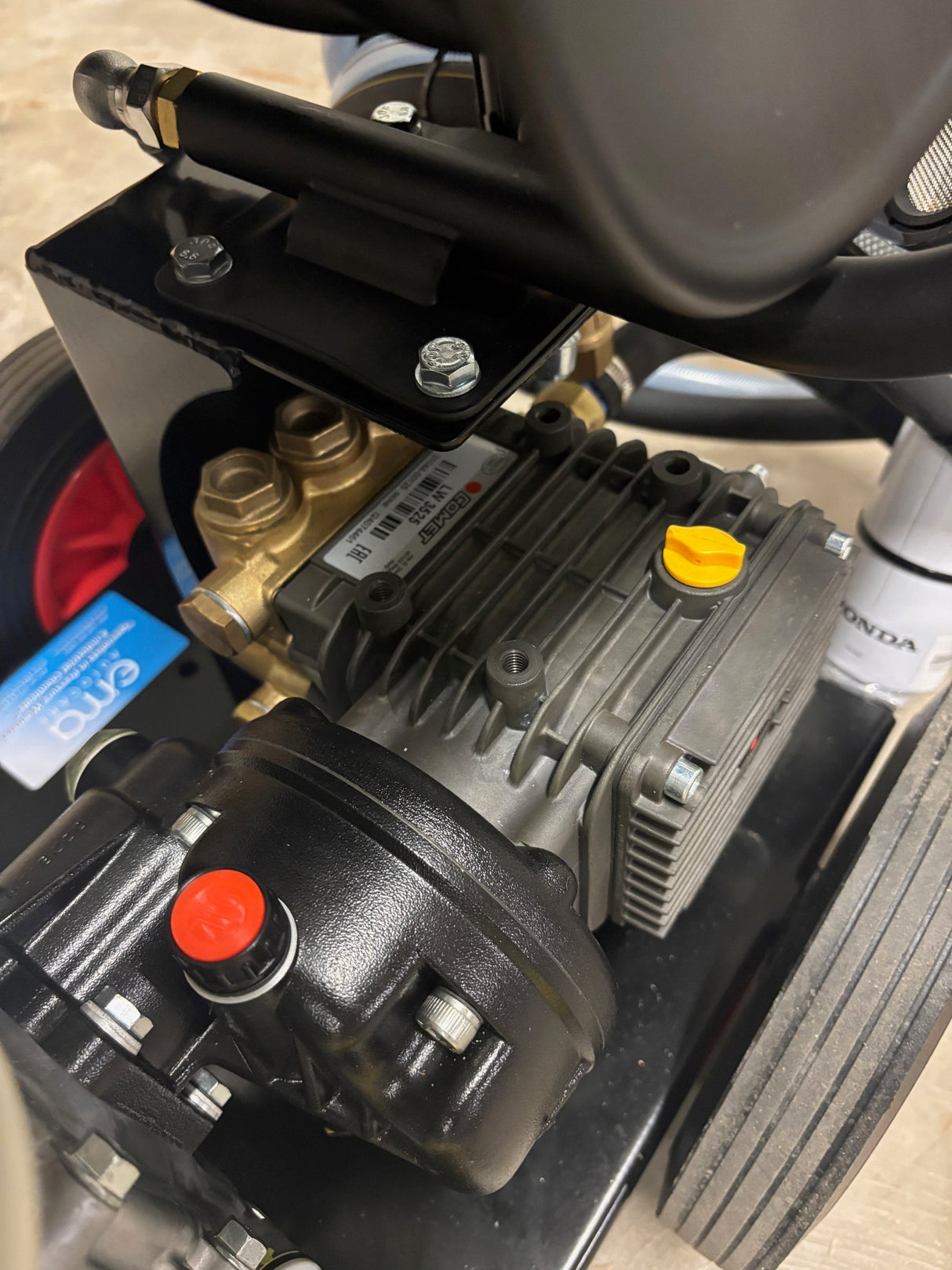 Honda GX200 Gearbox Drive Pressure Washer - Surface Cleaning & Foam Kit