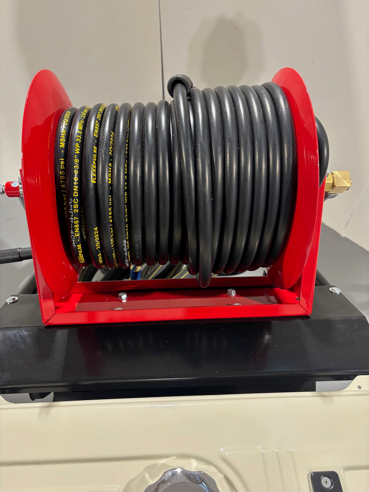 Loncin 764cc Twin Cylinder 33Lpm Industrial Pressure Washer with 40mtr Reel