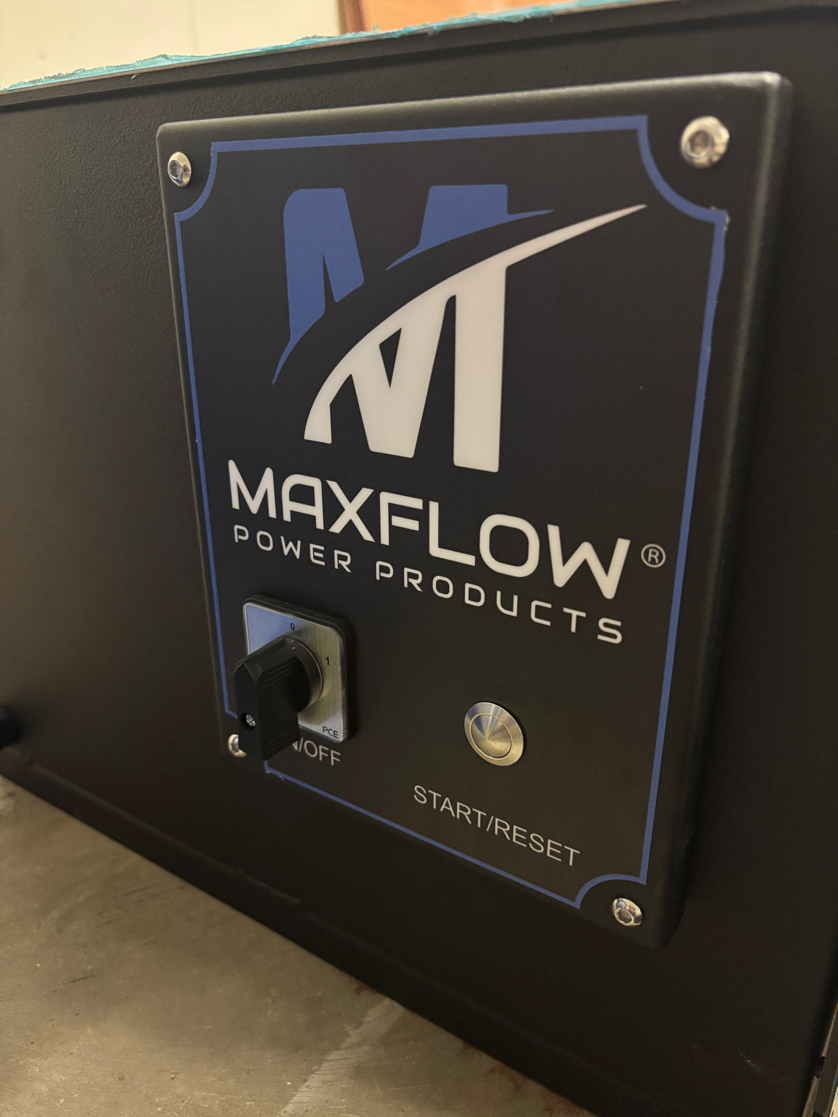 Maxflow Wall Mounted Cold-Wash on Single Reel System